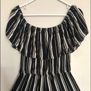 Medium off-shoulder striped jump suit